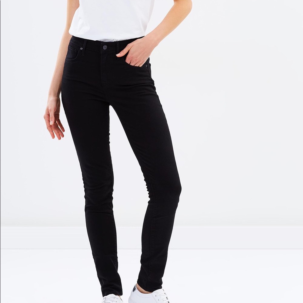 Black skinny jeans